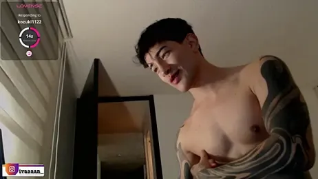 ivaaaan_ webcam model stream image