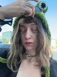 Crazy__Frog webcam model stream image
