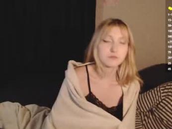 cherry_hazzze webcam chaturbate model stream image