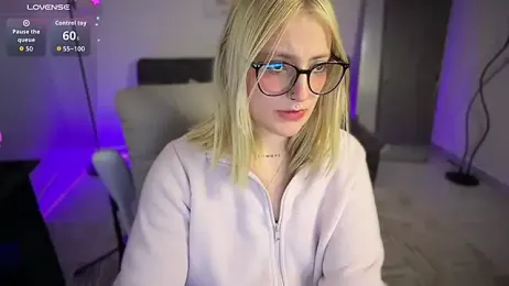 Megan_lu2 webcam model stream image