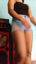 Scarlett_pee webcam cam4 model stream image