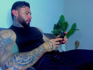 Aless Rose webcam model stream image