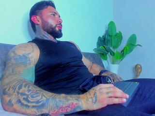 Aless Rose webcam model stream image
