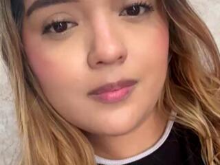 Emiily Oweens webcam model stream image
