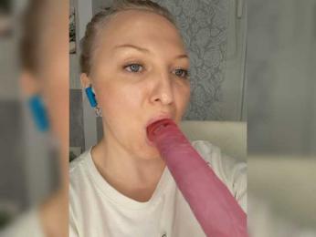 Andromache webcam model stream image