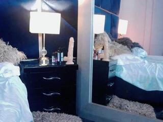 Amber Diamont webcam flirt4free model stream image