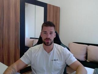 Darius Giles webcam flirt4free model stream image