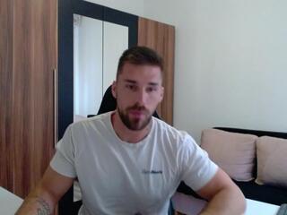 Darius Giles webcam model stream image