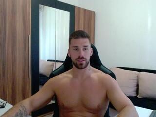 Darius Giles webcam model stream image