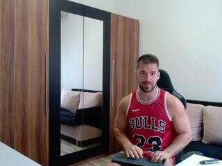 Darius Giles webcam model stream image