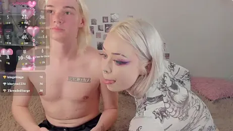 SweetheartsFriends webcam model stream image