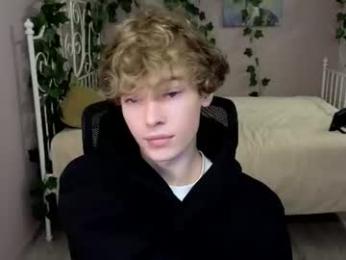 curly_twinkboy webcam chaturbate model stream image