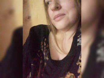 Viktoria-play webcam model stream image