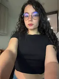 Antoniart_ webcam model stream image