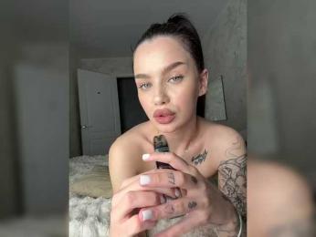 EvaDesire webcam bongacams model stream image