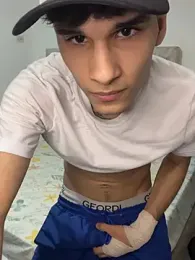 Andrew_BigTeen webcam stripchat model stream image