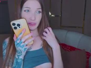 emilytrays webcam model stream image