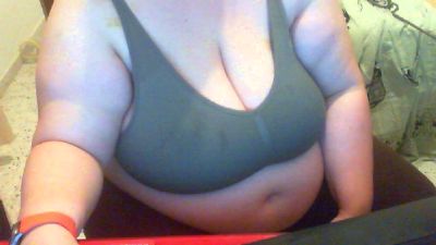Maebis webcam model stream image