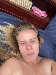 Stellafotzbella webcam model stream image