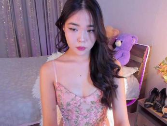 Dollyiaa webcam model stream image