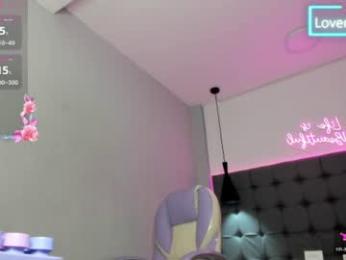 scarletcherry18 webcam chaturbate model stream image