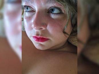 FLUFFY_BEAUTY webcam model stream image