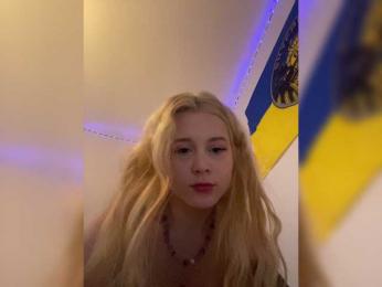 hellokitty23 webcam bongacams model stream image