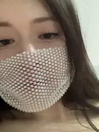 hoho-is webcam model stream image