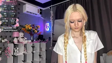 HousedMud webcam model stream image