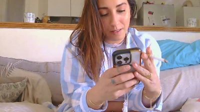 Lyly_laurensaa webcam model stream image