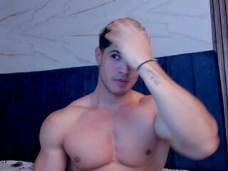 Jonas Lewis webcam model stream image
