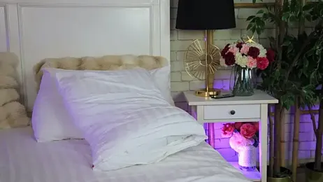 EmillyBronte webcam model stream image