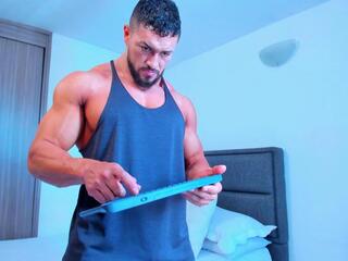 Tatan Uribe webcam model stream image