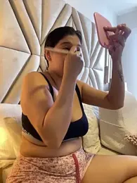 MilaRux webcam model stream image