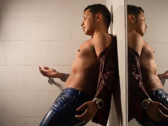 LarryHussein webcam livejasmin model stream image