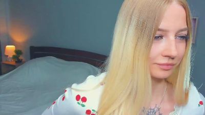 SharleneFyles webcam cam4 model stream image