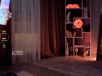 HoneyCherry webcam model stream image