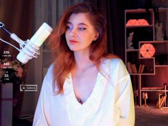 HoneyCherry webcam model stream image