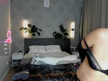 Linda-Zefir webcam model stream image