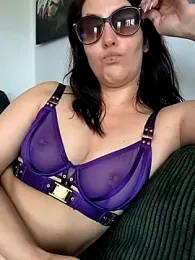 Linalicious webcam stripchat model stream image