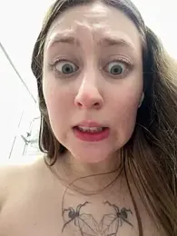 FroggyAnna webcam stripchat model stream image