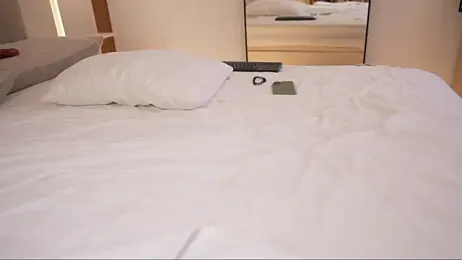 DoviaClaire webcam model stream image