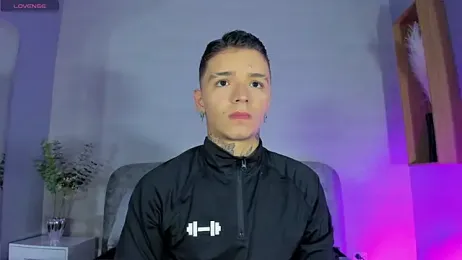 Ian_Castillo_ webcam model stream image