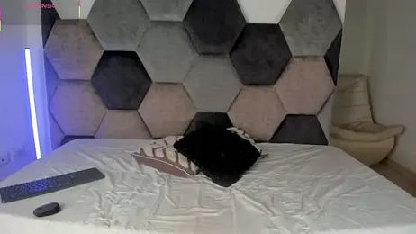 Latrellx7 webcam model stream image