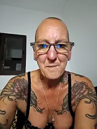 Emma_Milf25 webcam stripchat model stream image