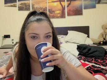 adellineee webcam model stream image