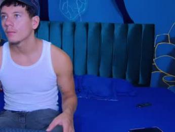 chloe_magnusknight_ webcam model stream image