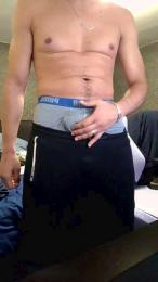 yoloyo93 webcam model stream image