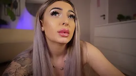 emily_bloom webcam stripchat model stream image