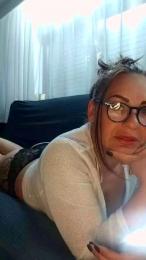 Moomyhot40 webcam model stream image
